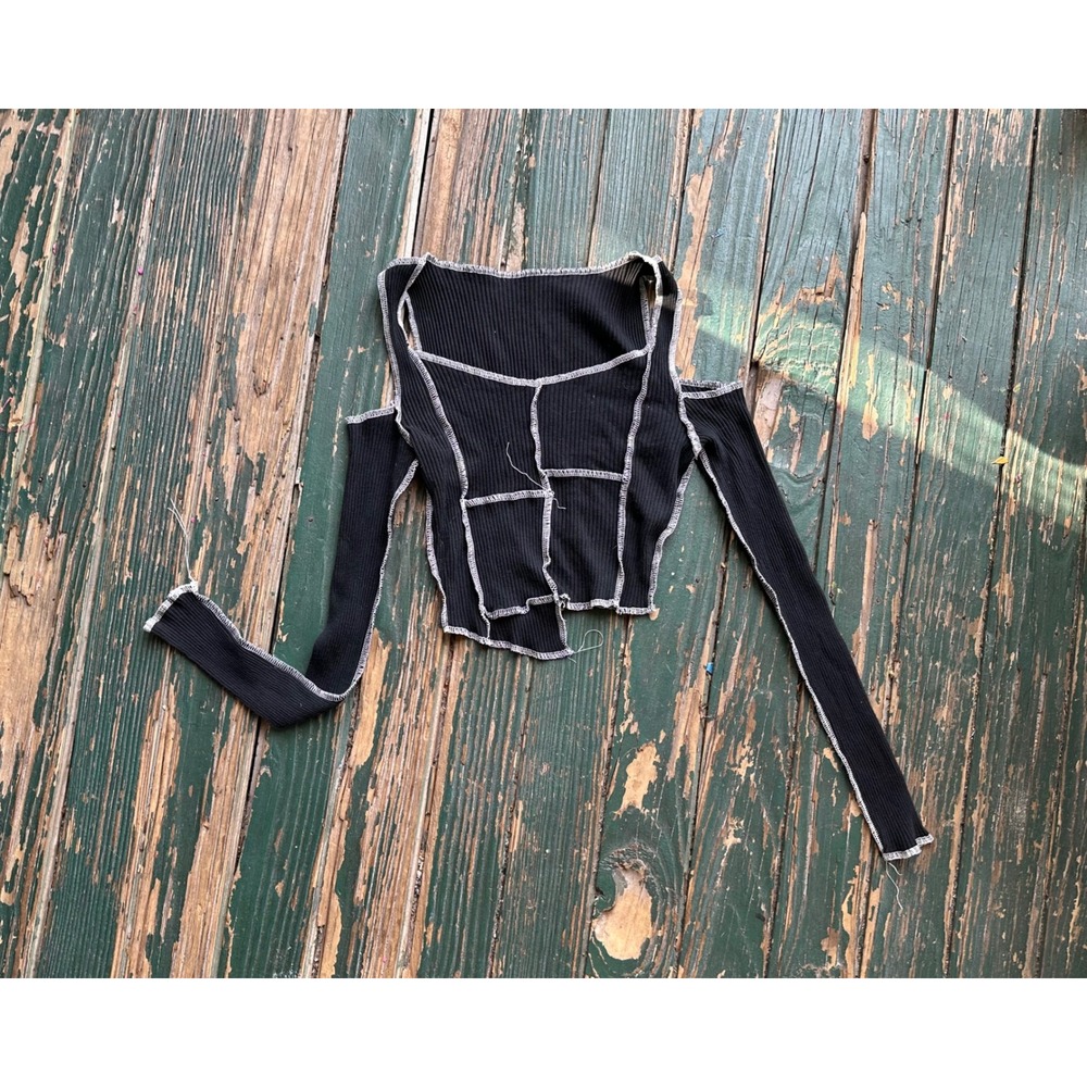 Black Ribbed Contrast Stitch Cold Shoulder Crop Top Exposed Seam Long Sleeve